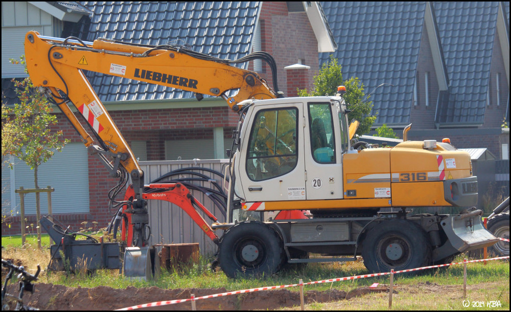 Liebherr_A316_Sandmann_ASD.thumb.jpg.37587fd92b88dfbad8049f5b36867da6.jpg