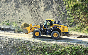 Mehr Informationen zu "Komatsu Radlader WA475-10"