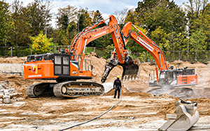 Mehr Informationen zu "Hitachi ZX490LCH-7"