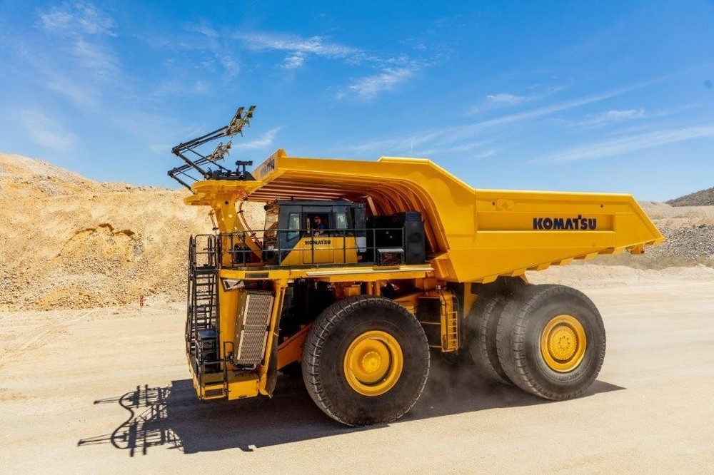 Komatsu PA truck, lowres.jpg