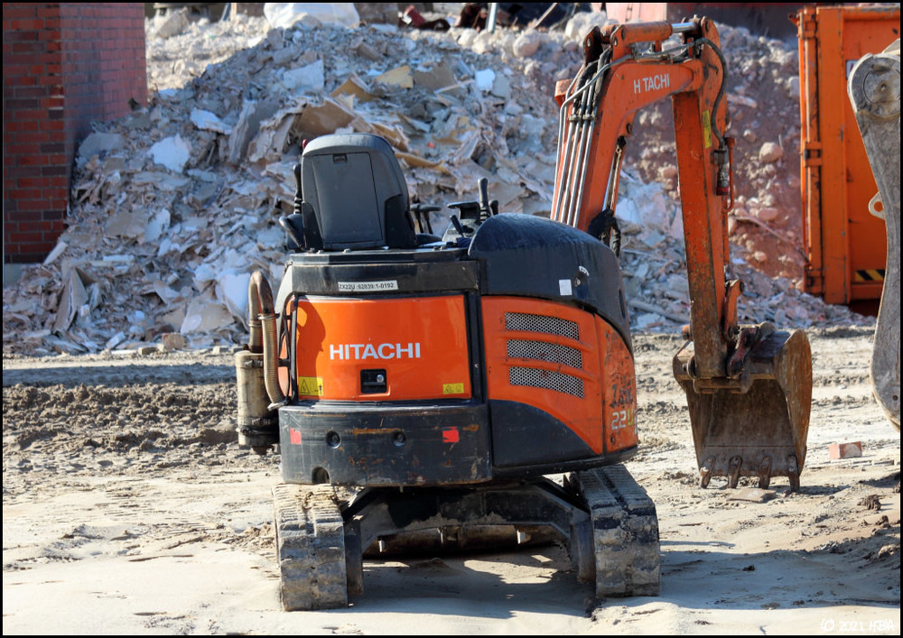 Hitachi_Zaxis_22U.thumb.jpg.ada94745689b7f66544c5f893fe3e0eb.jpg