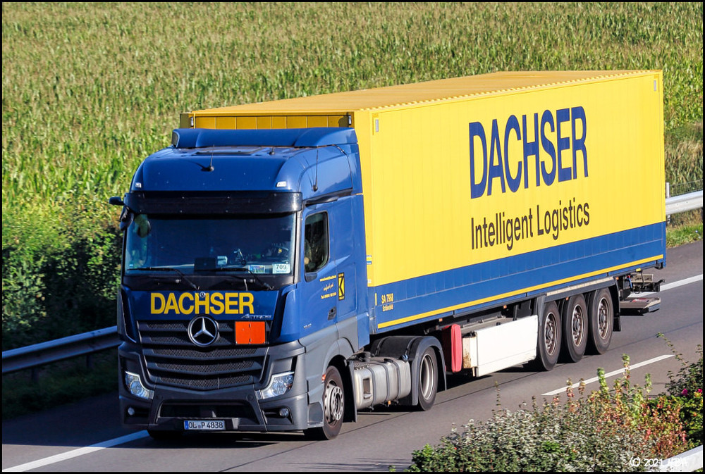 Mercedes_Actros5_Dachser.thumb.jpg.02efb219f46af06fc41f209fe800ec9a.jpg