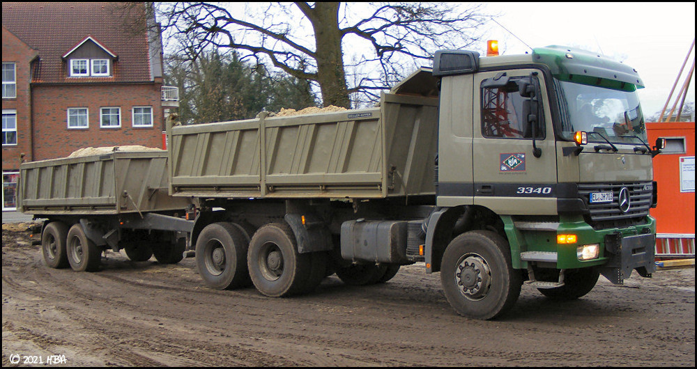 2011-Mercedes_Actros1_3340_JHA_1.thumb.jpg.2f9d303bb4164b3eda3e695ac603f2fe.jpg