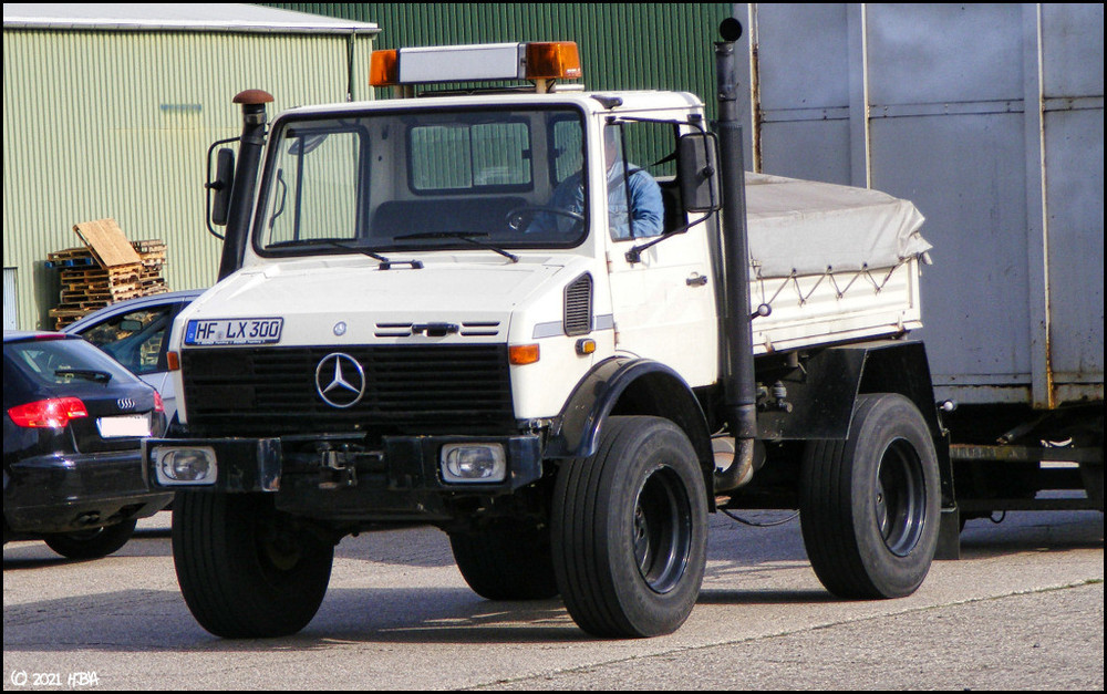 2011_Mercedes_Unimog_W1.thumb.jpg.cf807520ec6656cd49a2b570c8e7099d.jpg