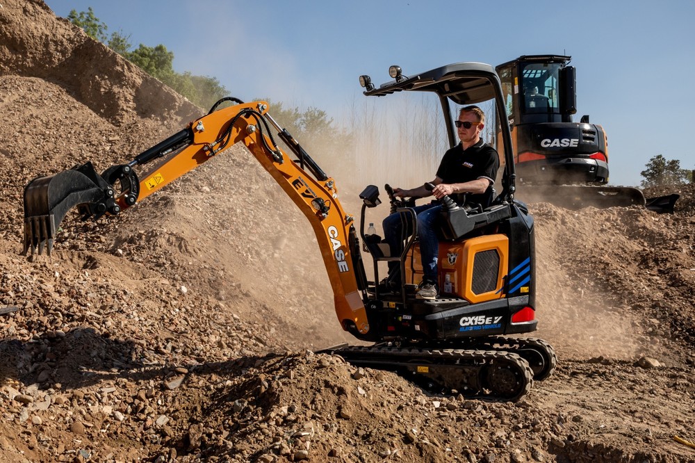 CASE D-Series Mini-Excavator (high res) 2 CX15EV.jpg