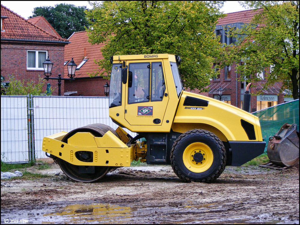2011_Bomag_BW177DH_JHA.thumb.jpg.47afea4a30251fa61ded6d38b69c24df.jpg