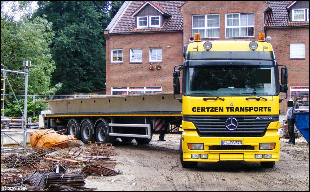 2011_Mercedes_Actros3353_Gertzen1.thumb.jpg.66c8992250f376a9e226e87f94df0573.jpg