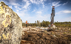 Mehr Informationen zu "Sandvik CommandoTM DC300Ri"