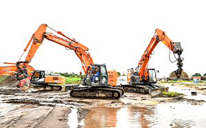 Mehr Informationen zu "Hitachi Zaxis-Raupenbagger im Tiefbau"