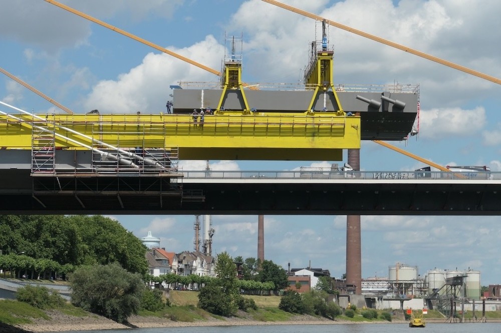 2022.06.28 - Brücke A40 (0).jpg