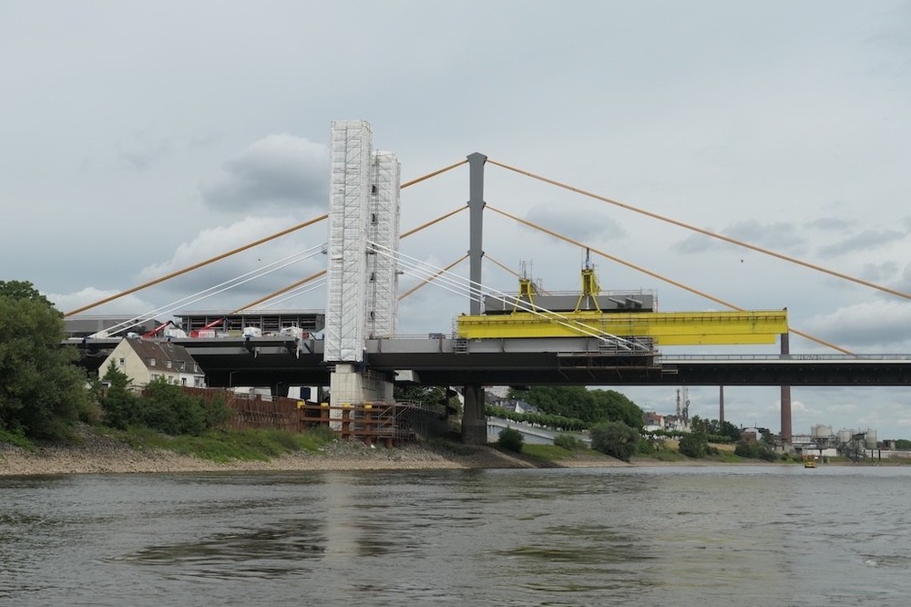 2022.06.26 - Brücke A40 (2).jpg