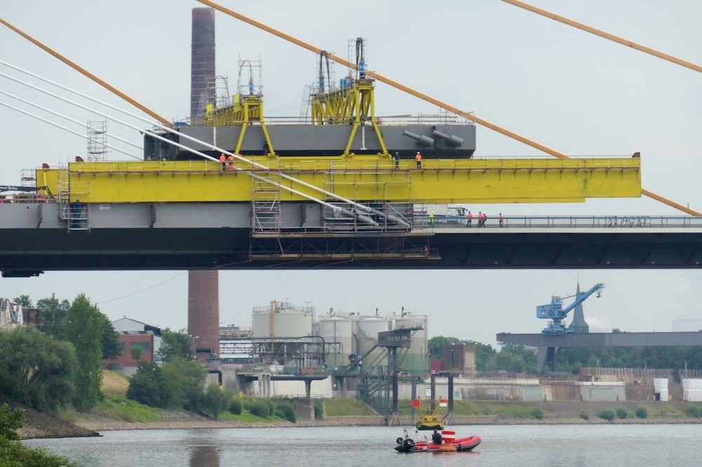 2022.06.26 - Brücke A40 (1).jpg