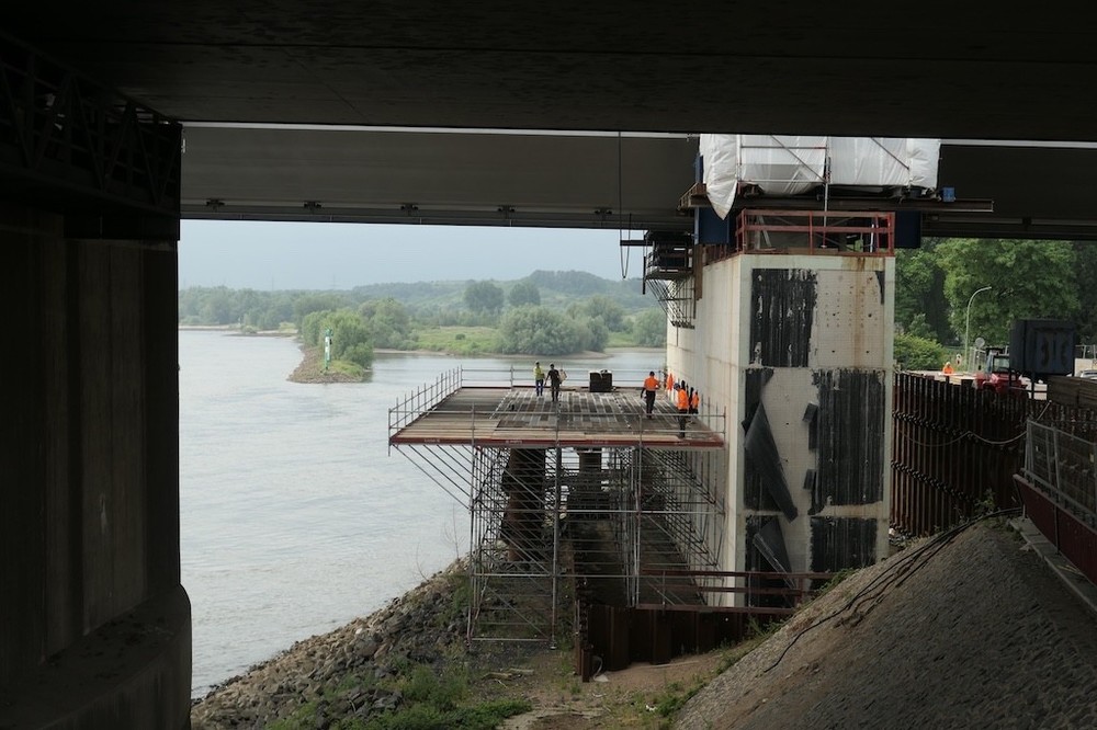 Brücke Gerüst 09.06.2022.jpg