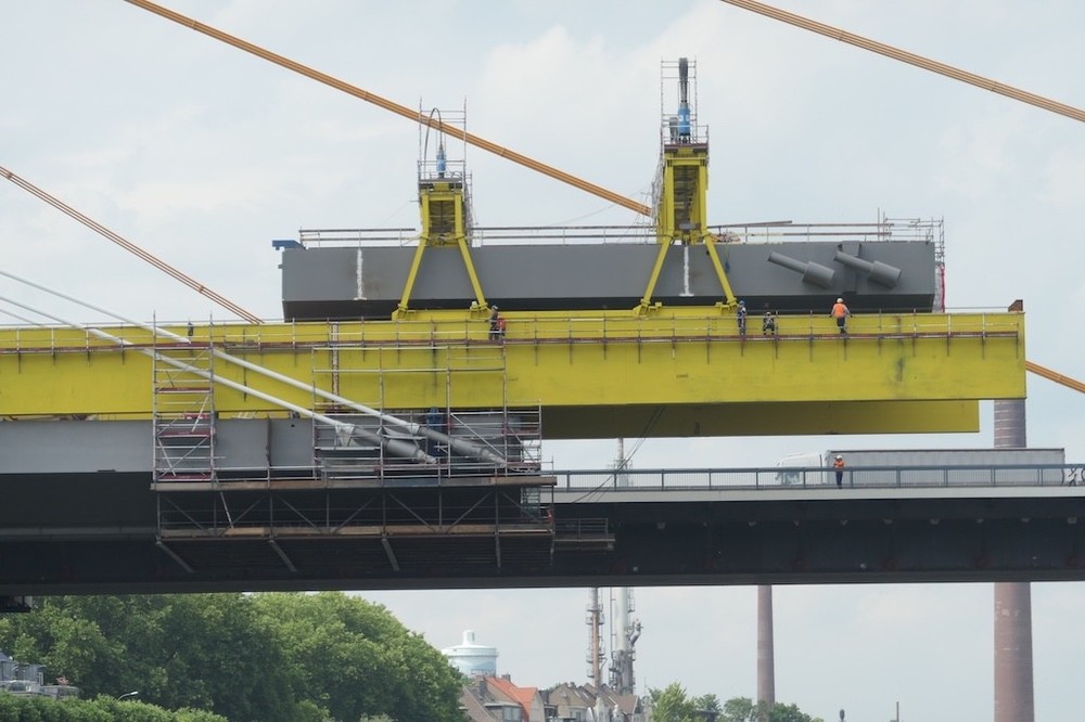 2022.06.26 - Brücke A40 (8).jpg