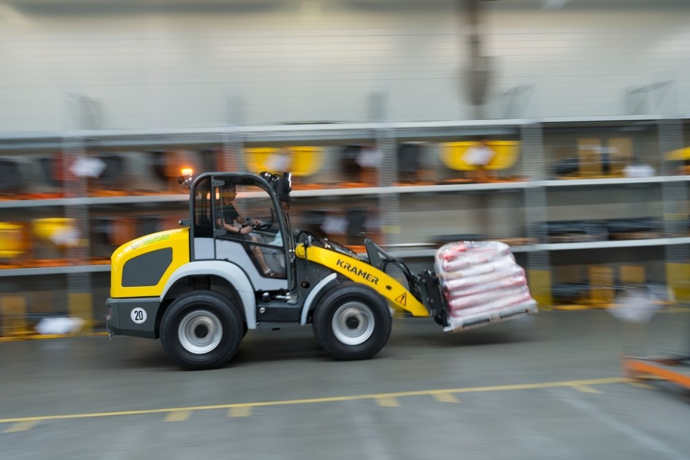 Kramer_image_eRadlader_5055e_action_IndoorTransport.jpg