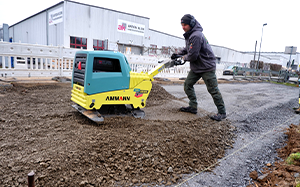 Mehr Informationen zu "Parkplatzbau mit Ammann"