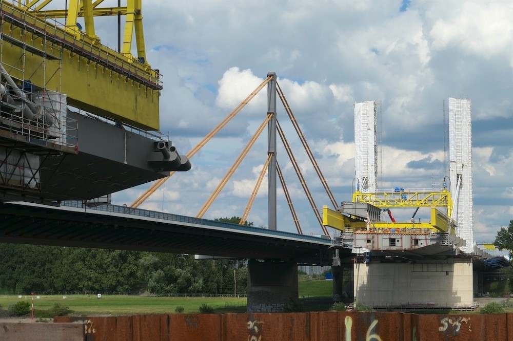 2022.07.01 - Brücke A40 (0).jpg