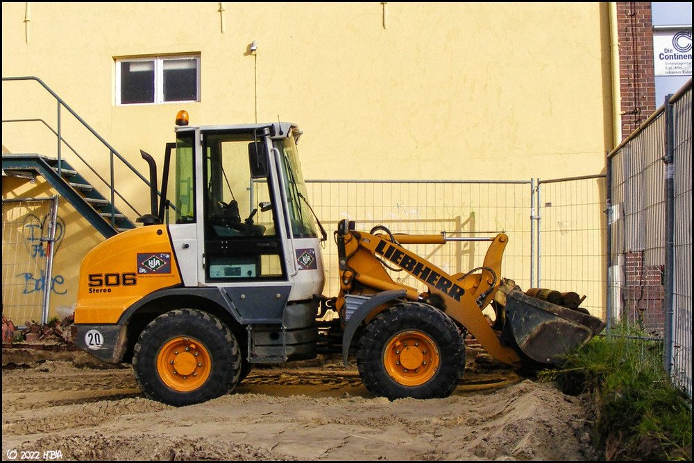 2011_Liebherr_L506_Stereo_HJA.thumb.jpg.c3c5c2ff9d40a2a3032cfcaa696fce25.jpg