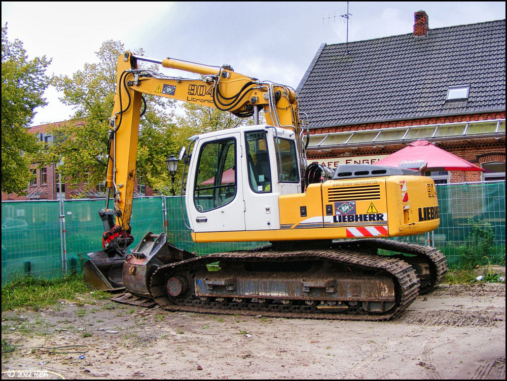 2011_Liebherr_R904C_HDSL_Litronic_HJA1.thumb.jpg.d327435f7ae3fb9a215474c694ba9be2.jpg