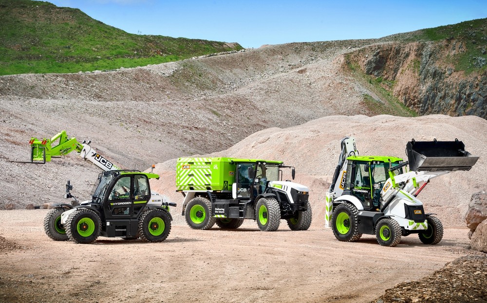 A mobile hydrogen refueller joins the hydrogen powered JCB Loadall and backhoe.jpg