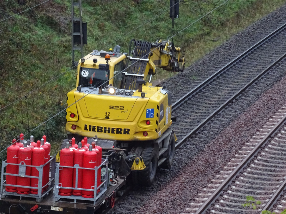 922 rail liebherr.jpg