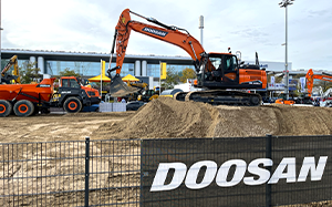 Mehr Informationen zu "Doosan auf der Bauma 2022"