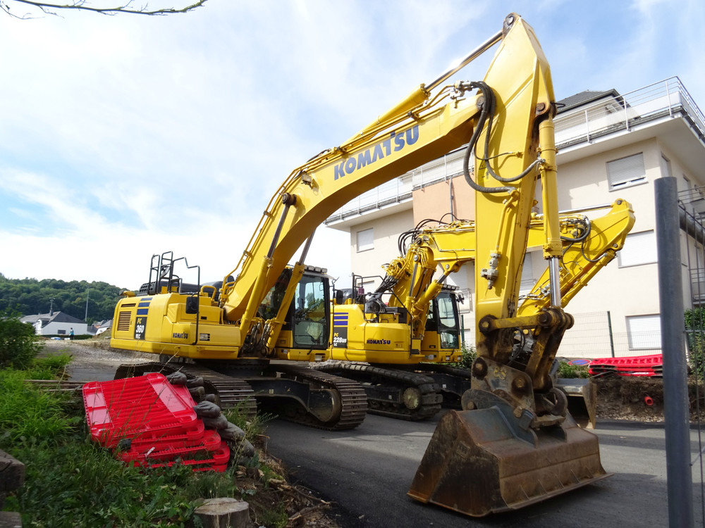 pc 360-11 komatsu.jpg