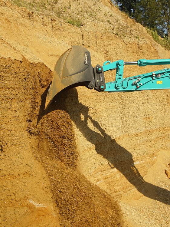 Kobelco_Rauscheroed 3.jpg
