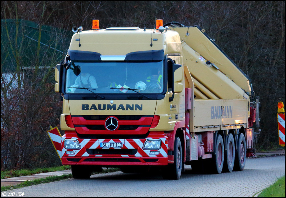 Mercedes_Actros3_2648_ACHTUNG.thumb.jpg.0baf60270ae40943ea914efd8bfa137e.jpg