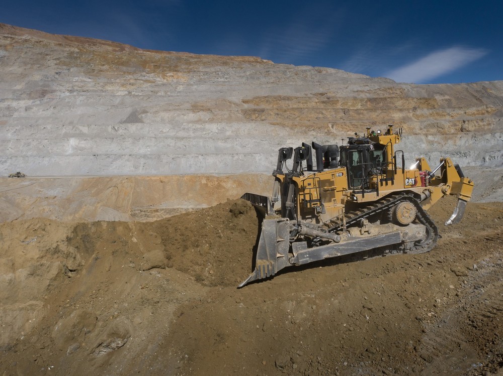 Cat Dozer D10_2.jpg