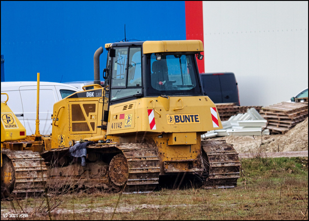 Caterpillar_D6K_LGP_Bunte.thumb.jpg.02c800fb88da8d75b886783614e10c0d.jpg