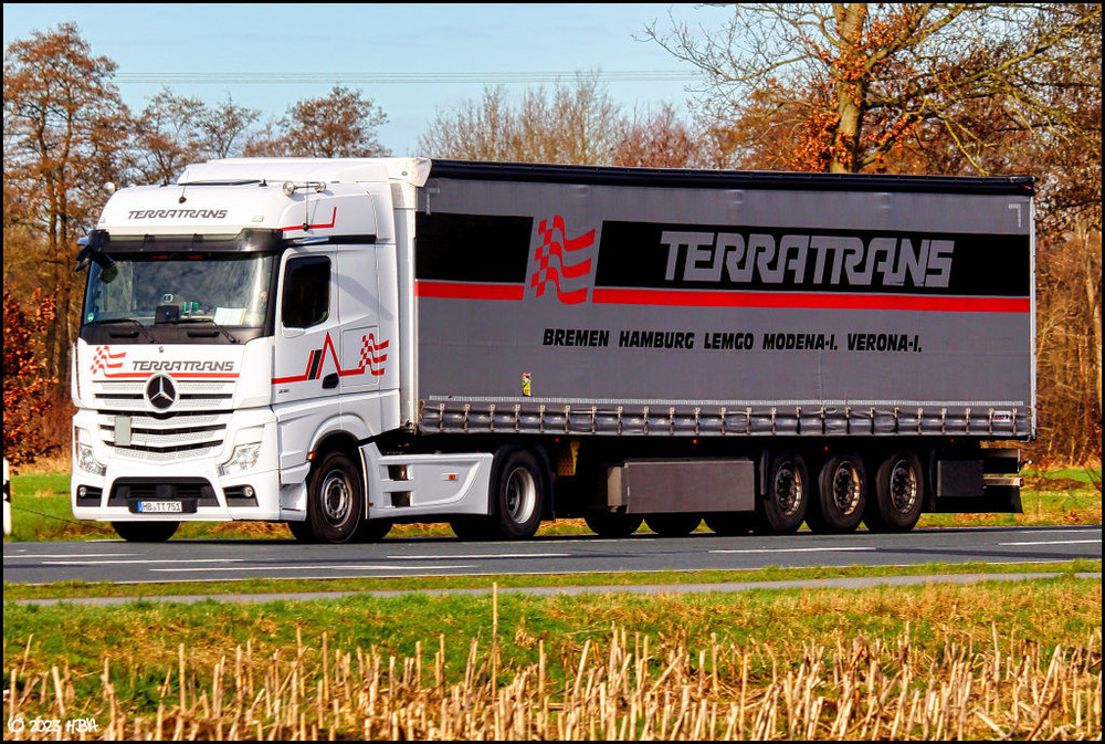 Mercedes_Actros_MP5_2151_Terratrans.thumb.jpg.66788d70e006190cbcb0322ea8098acd.jpg