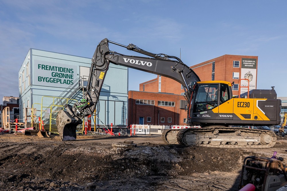 Volvo EC230 Electric provides sustainable power on Green Construction Site of the Future in Denmark 1.jpg