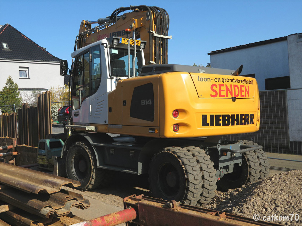 Liebherr3.thumb.jpg.80cefa9dc6c0be68322843d65b5fb921.jpg