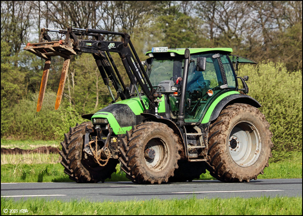 Deutz-Fahr_Agrotron150Frontlader.thumb.jpg.6e7e2560c16841a9bb172ffda54b3481.jpg