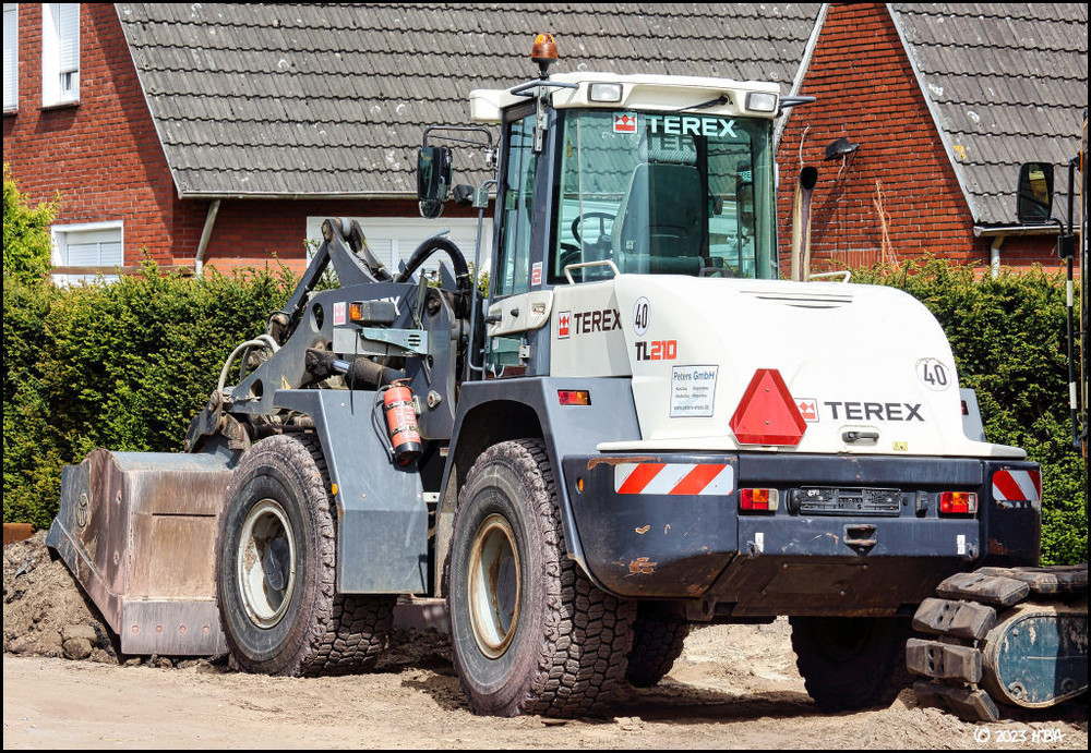 Terex_TL210_Peters1.thumb.jpg.50da3aff0a789cc96126e12e05d6db18.jpg