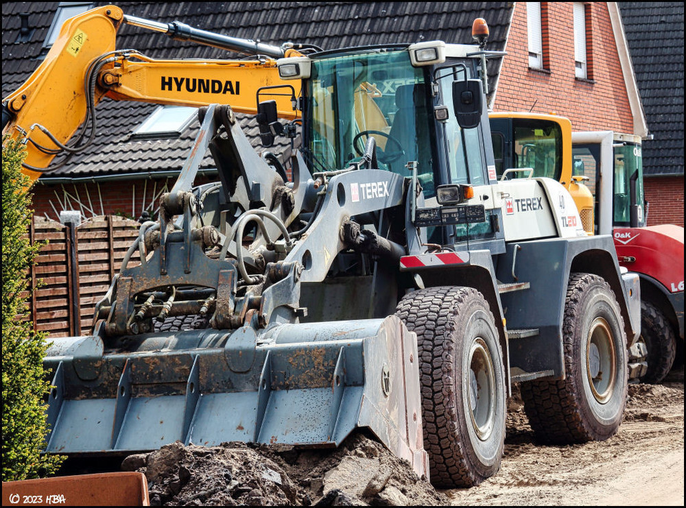 Terex_TL210_Peters2.thumb.jpg.a17a60a1398cb837f5b9a1be3469cb57.jpg