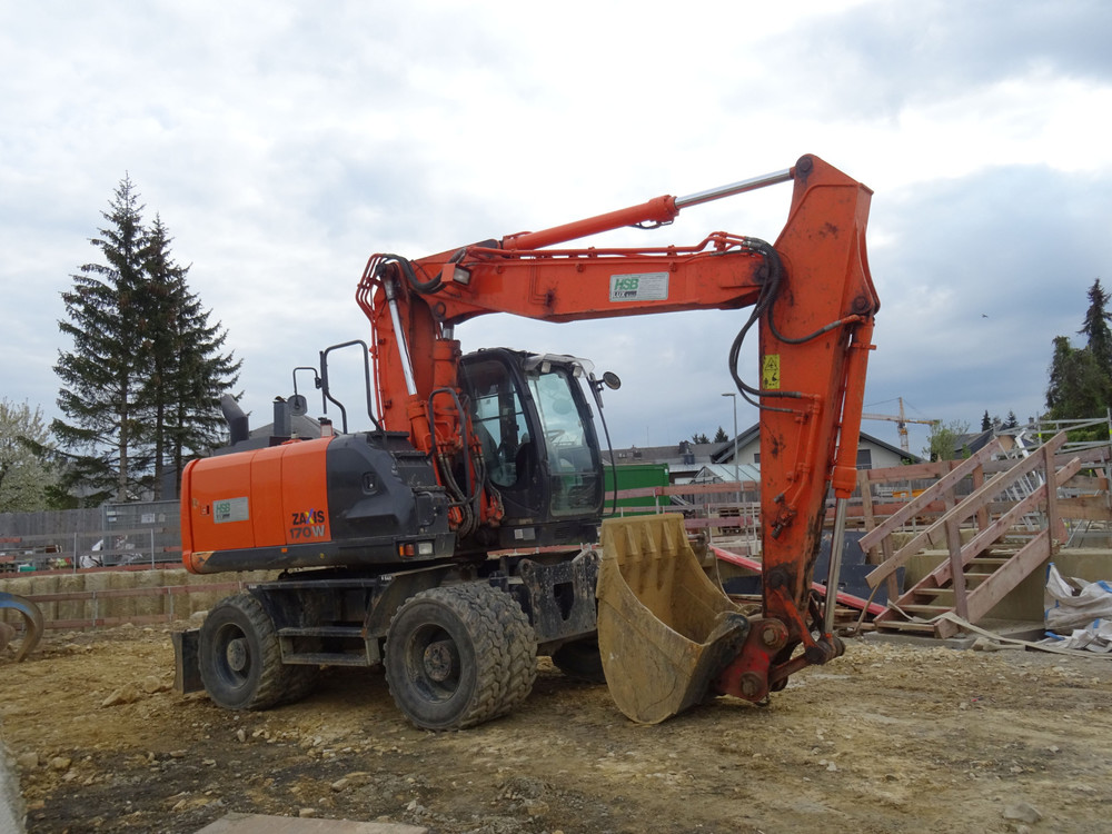 zaxis 170 w-5.jpg