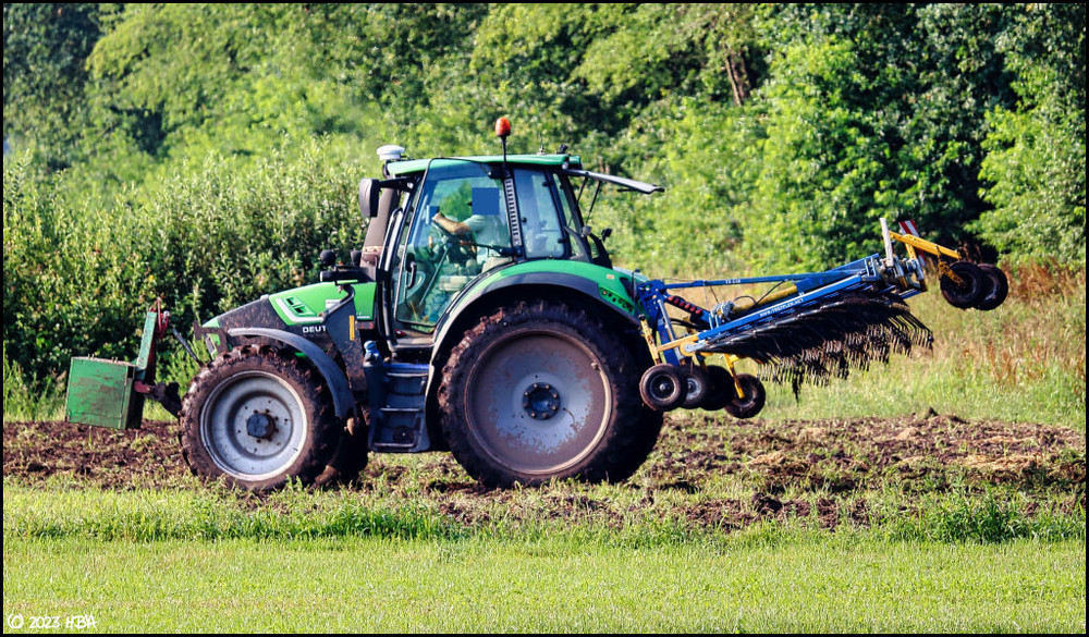 Deutz-FahrTreffler_Zinkenstriegel.thumb.jpg.fdc44d630b7146865ade3ad7836e0ab1.jpg