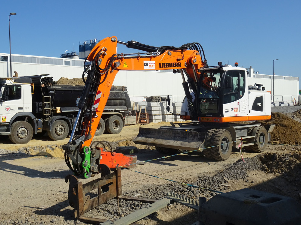 liebherr a 920.jpg