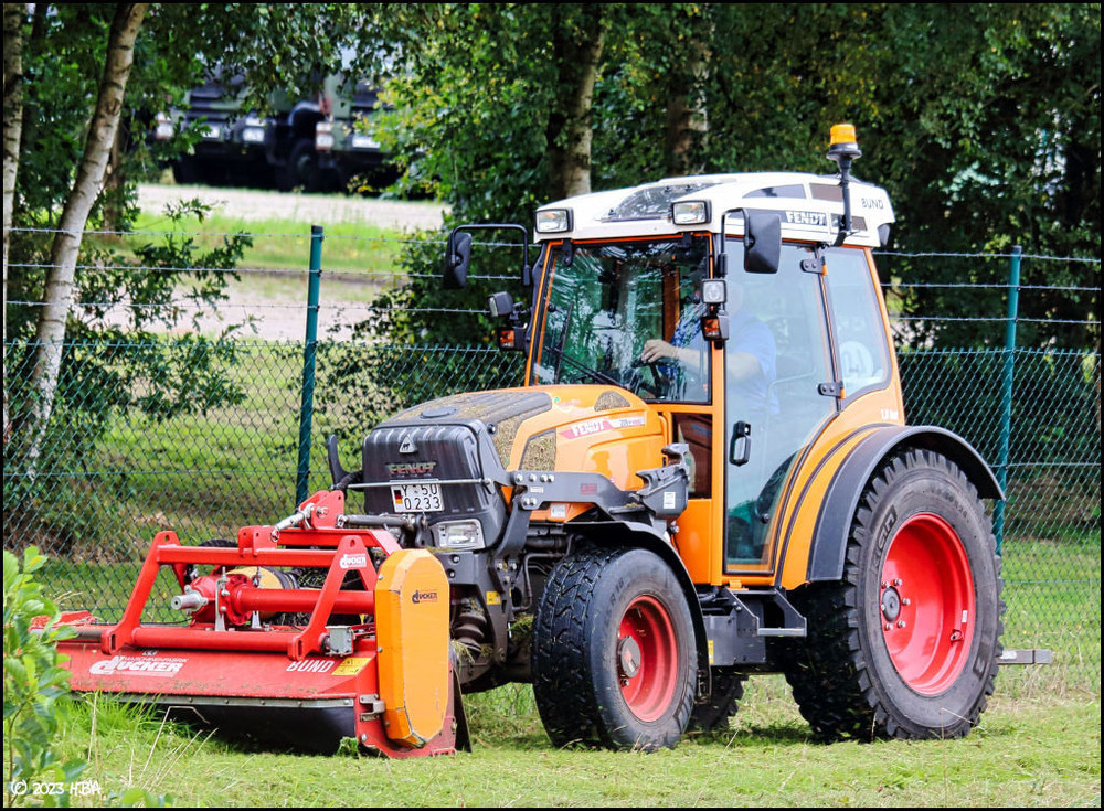 Fendt_209_P_Vario_Bundeswehr.thumb.jpg.5ec732a8571629dc3320b2b5c20249d2.jpg