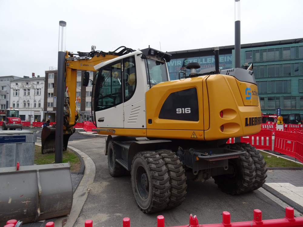 a 916 mit tiltrotator.jpg