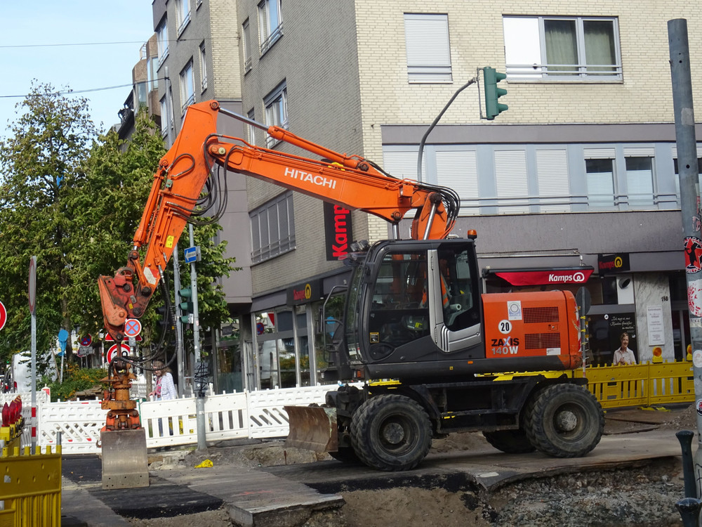 zaxis 140 w.jpg