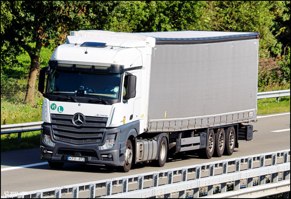 Mercedes_Actros1845_Litauen_A31.thumb.jpg.a908f1aa1cc2869f43bde4da6f07266e.jpg