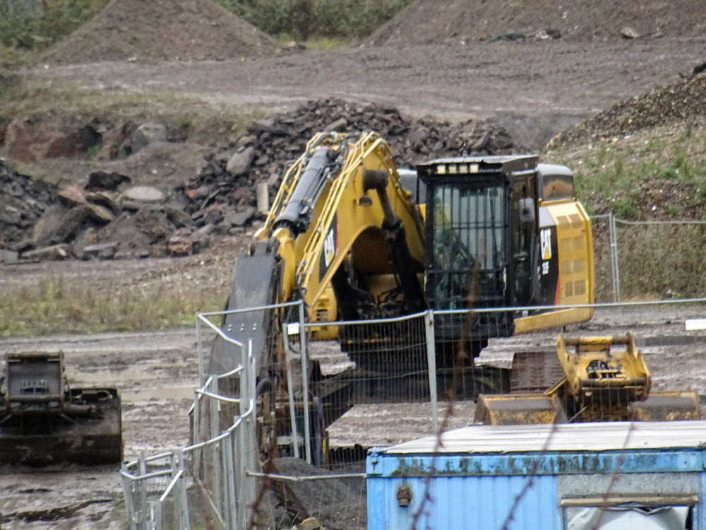 cat 352 f.jpg