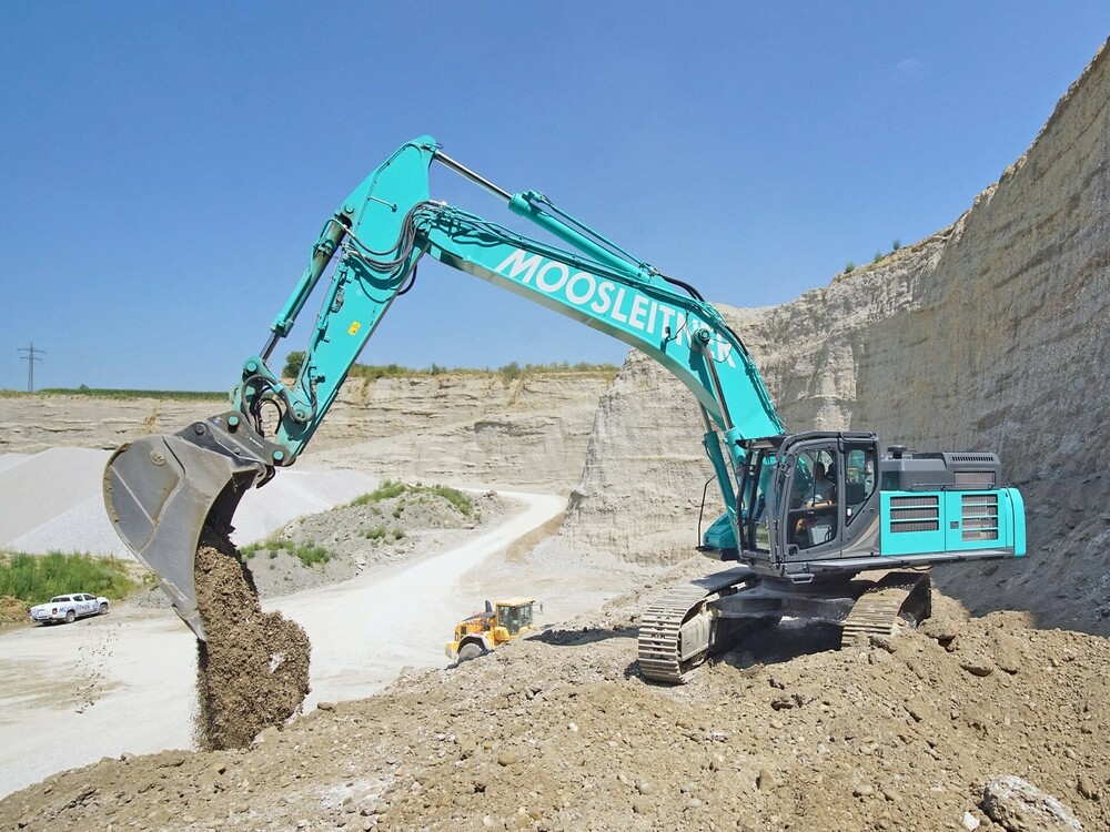 Moosleitner_Kobelco 1.jpg