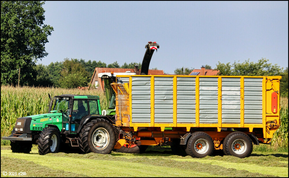 Valtra_Valmet8750Veenhuis_Ladewagen.thumb.jpg.530bdf8f7c283ff01f8bc67ce5b60eb3.jpg