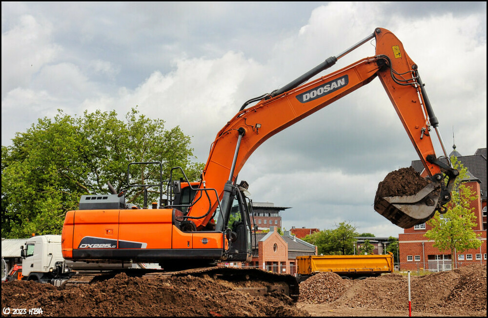 Doosan_DX225LC_Will.thumb.jpg.28d895ebfc48eb6ca5d687f00d1e39fc.jpg