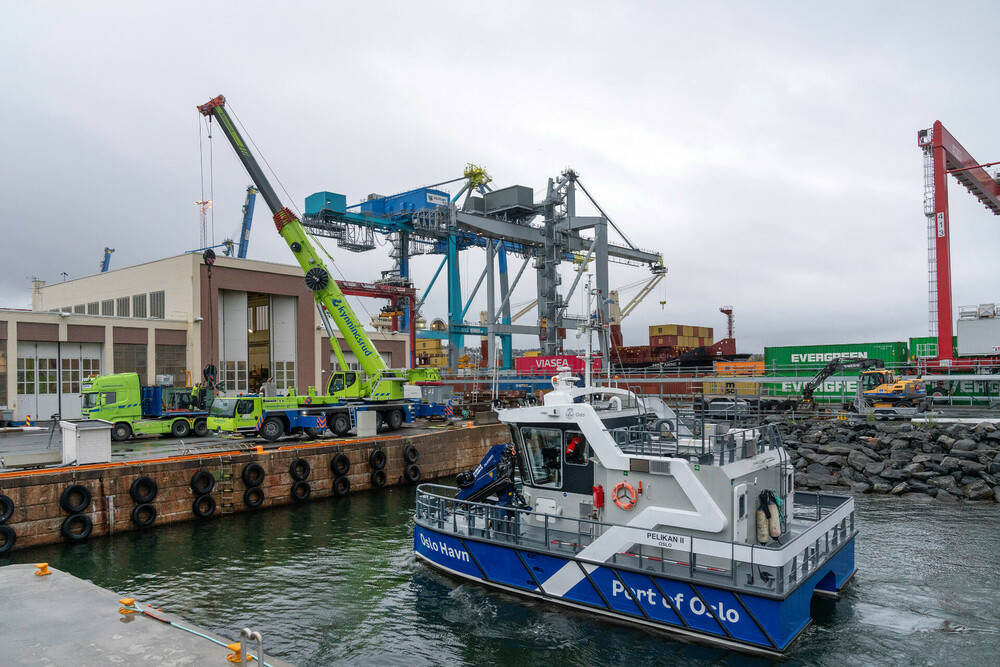 liebherr-ltm1230-5-1-nordic-cranes-1-300dpi.jpg