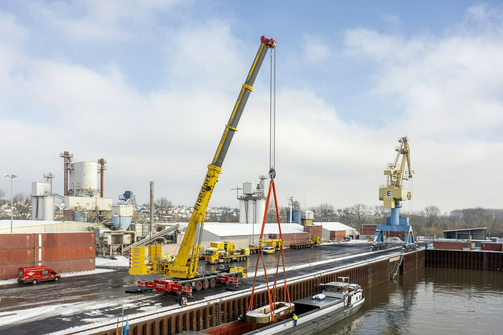 liebherr-ltm1650-8-1-flossdorf-1-300dpi.jpg